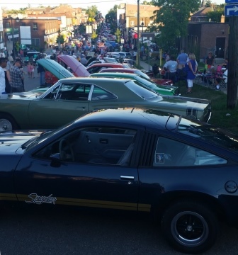 Looking down Main St. Georgetown at the classic cars